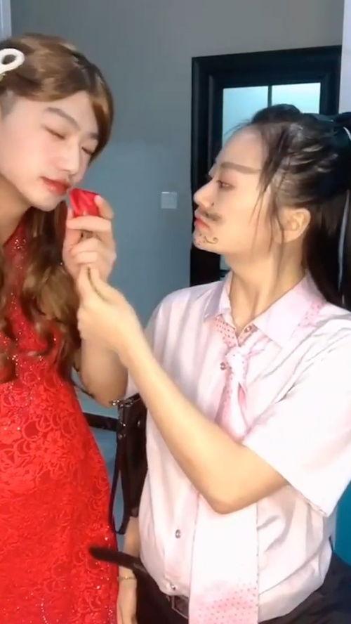 女装老公,揭秘现代都市中的时尚跨界现象