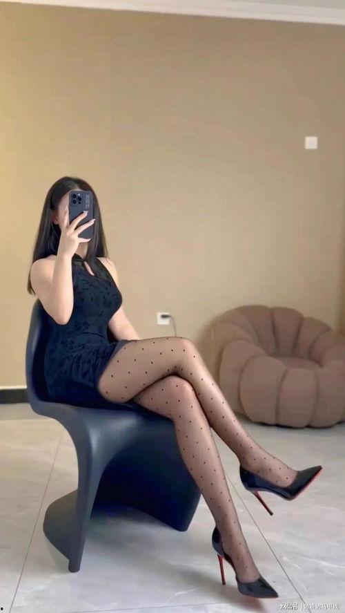 丝袜美足野外,野外风光中的独特魅力