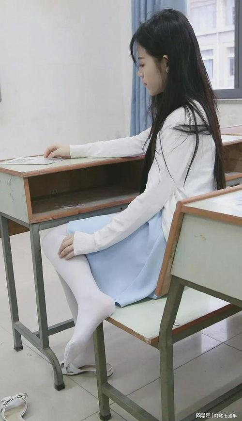 老师的丝袜在,揭开老师神秘魅力的面纱